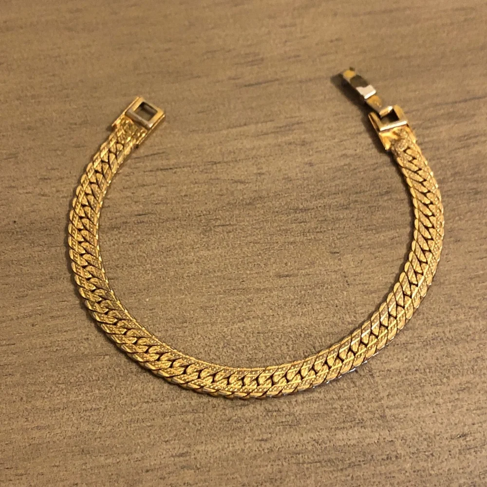 Vintage Gold Tone Bracelet